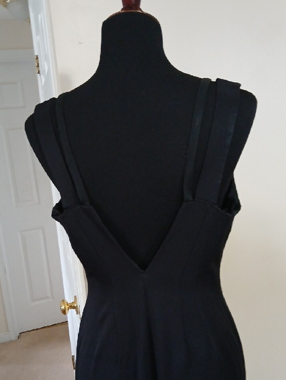 Vintage Joseph Ribkoff Black Sleeveless Midi Dress with V-Detail - Picture 7 of 16